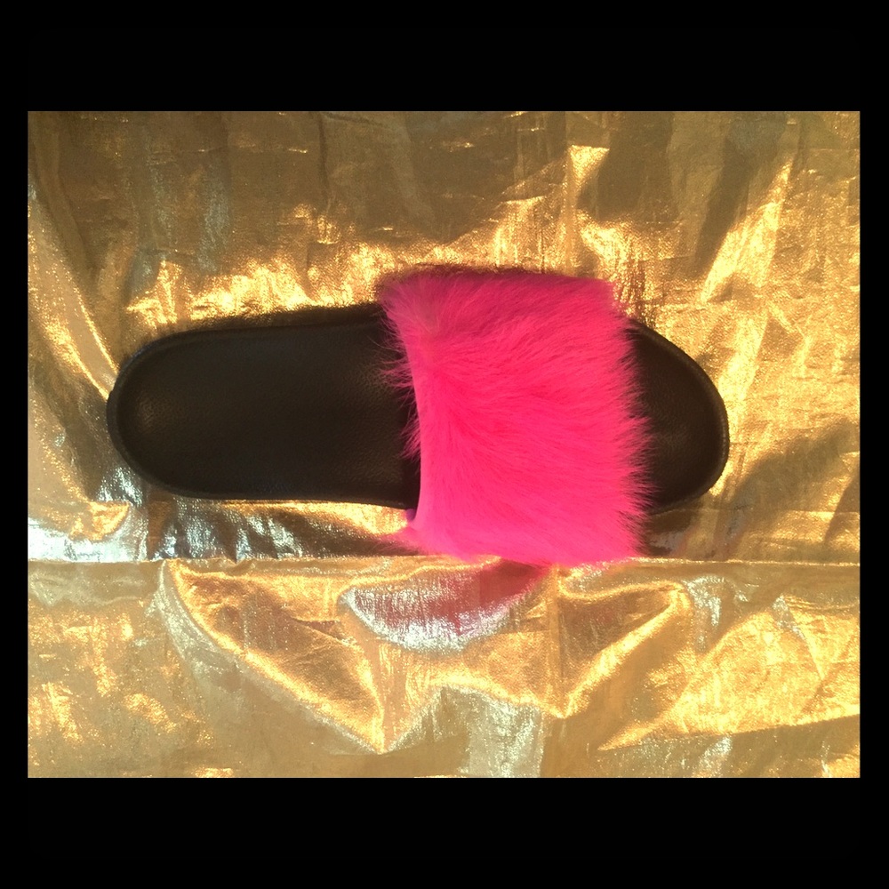 Ugg fur slides